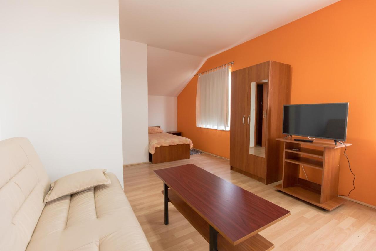 Guesthouse Capistro Bilje 외부 사진
