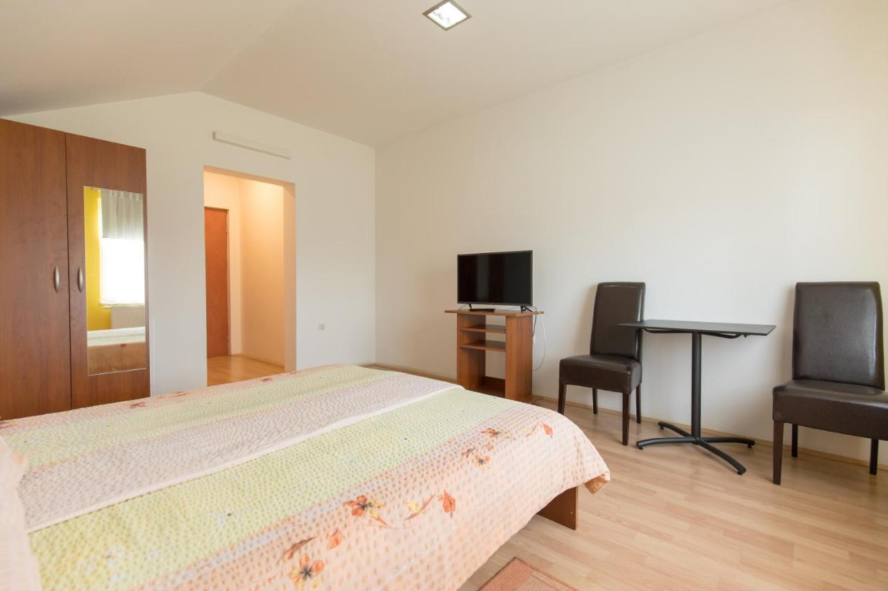 Guesthouse Capistro Bilje 외부 사진