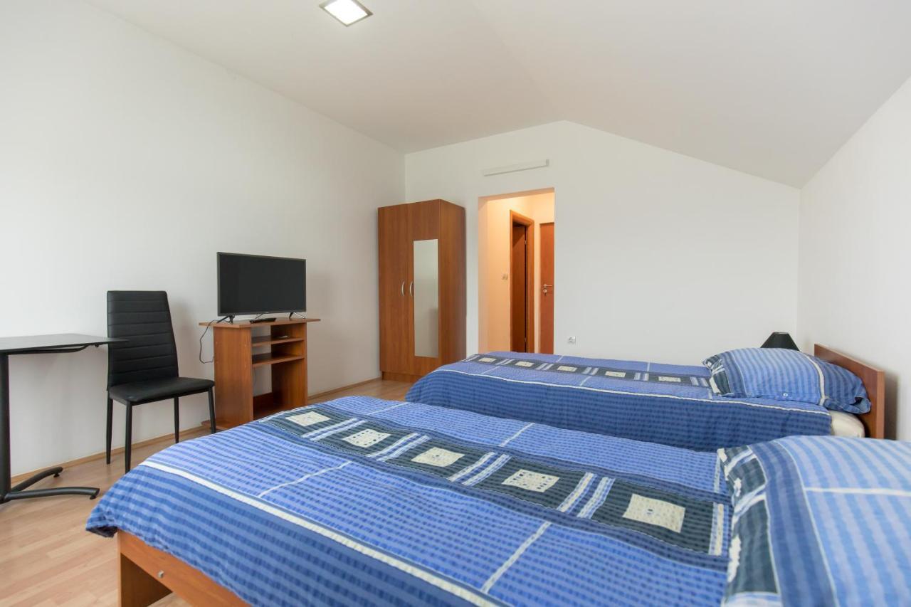 Guesthouse Capistro Bilje 외부 사진